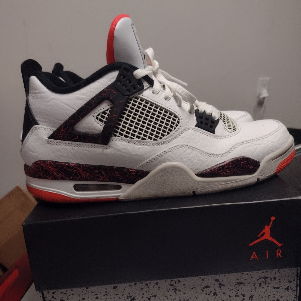 Jordan 4 Retro Pale Citron Flight Nostalgia